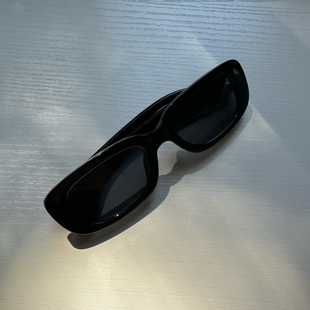 Black Rectangular Sunglasses